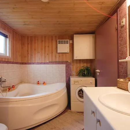 Prázdninový dům Two-bedroom Holiday In Bjert *